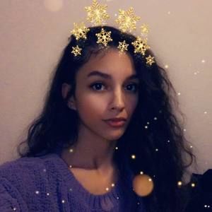 Meet your Posher, Marcela